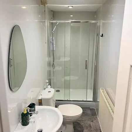 J&f In * Leeds (West Yorkshire)