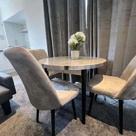 Quarto em Acomodações Particulares J&f In